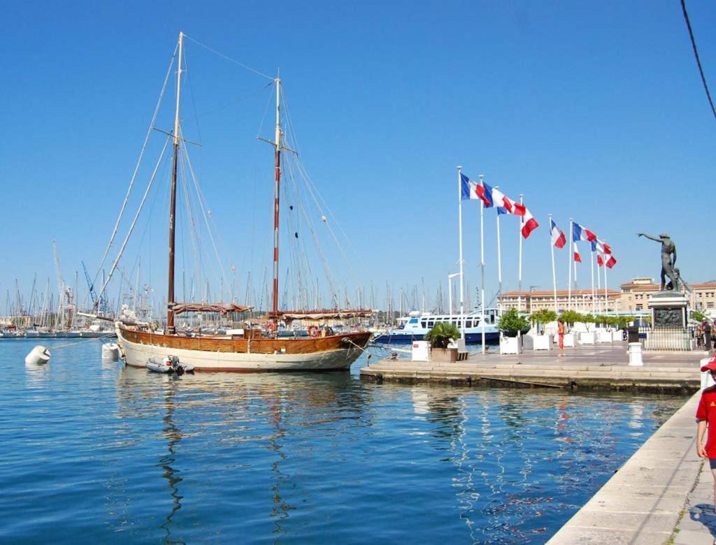 Charmant T2 Climatise Proche Du Centre Et Des Commerces - Gare A 15 Minutes Toulon Exteriör bild